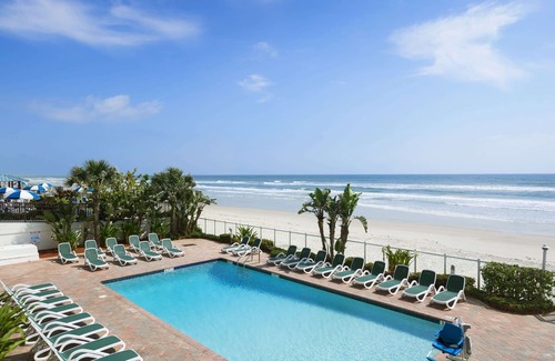 Van Valzah Hotel | Days Inn by Wyndham Daytona Oceanfront
