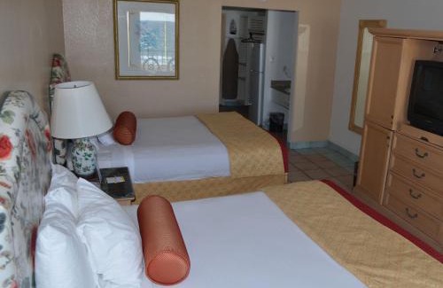 Panama City Beach Hotel | Days Inn by Wyndham Panama City Beach Beachfront Resort