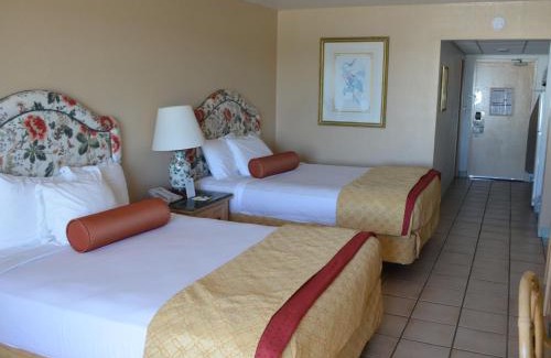Panama City Beach Hotel | Days Inn by Wyndham Panama City Beach Beachfront Resort