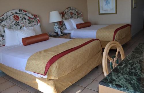 Panama City Beach Hotel | Days Inn by Wyndham Panama City Beach Beachfront Resort