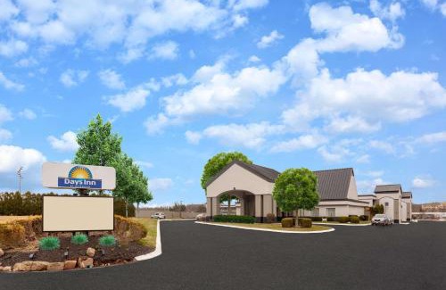 Austintown Hotel | Days Inn by Wyndham Austintown