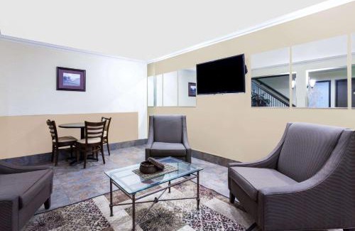 Sehome Hotel | Days Inn By Wyndham Bellingham WA