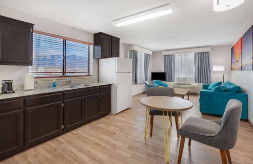 Bernalillo Hotel | Days Inn by Wyndham Bernalillo