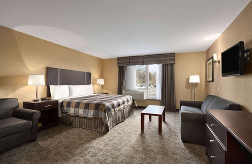 Brampton Hotel | Days Inn by Wyndham Brampton