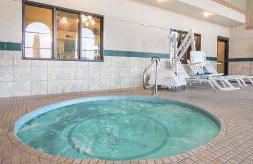 Carlsbad Hotel | Days Inn by Wyndham Carlsbad
