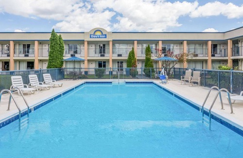 Christiansburg Hotel | Days Inn by Wyndham Christiansburg