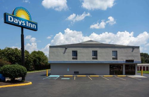 Chesapeake Hotel | Days Inn by Wyndham Chesapeake