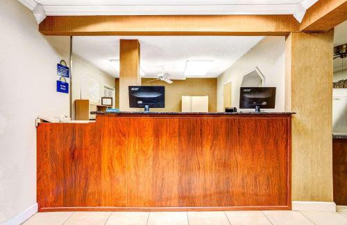 Chesapeake Hotel | Days Inn by Wyndham Chesapeake