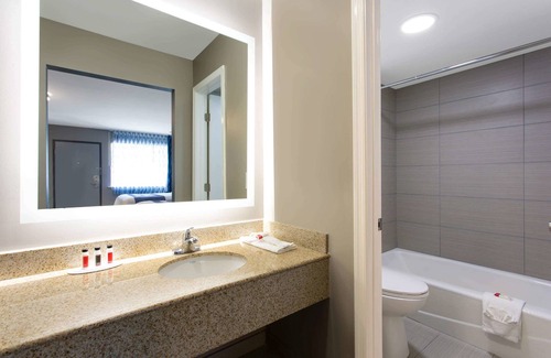 Chesapeake Hotel | Days Inn by Wyndham Chesapeake