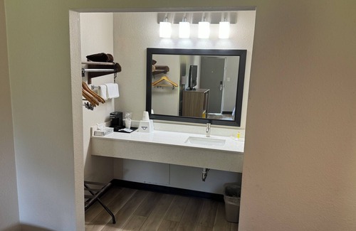 Crystal River Hotel | Days Inn by Wyndham Crystal River