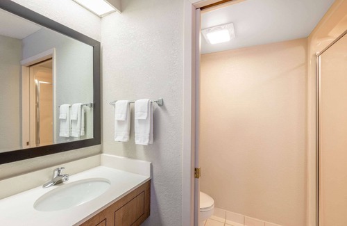 Eagan Hotel | Days Inn by Wyndham Eagan Minnesota Near Mall of America