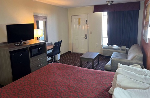 El Reno Hotel | Days Inn by Wyndham El Reno