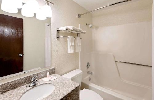 Fort Dodge Hotel | Days Inn by Wyndham Fort Dodge
