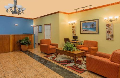 Biggar Hotel | Days Inn by Wyndham Fort Myers