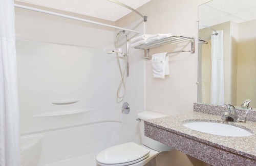 Great Bend Hotel | Days Inn by Wyndham Great Bend