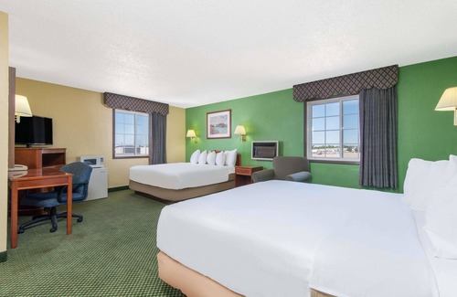 Great Bend Hotel | Days Inn by Wyndham Great Bend