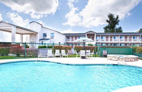 Kerrville Hotel | Days Inn by Wyndham Kerrville
