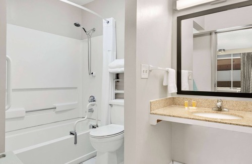 Lake City Hotel | Days Inn by Wyndham Lake City I-75