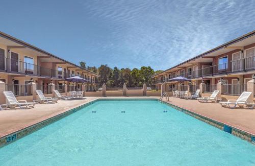 Lavonia Hotel | Days Inn by Wyndham Lavonia
