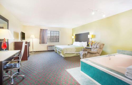 Lexington Hotel | Days Inn by Wyndham Lexington NE