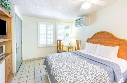 Kihei Hotel | Days Inn by Wyndham Maui Oceanfront