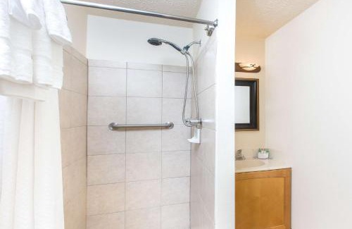 Kihei Hotel | Days Inn by Wyndham Maui Oceanfront