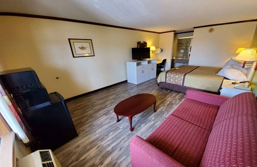 Monett Hotel | Days Inn by Wyndham Monett