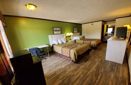 Monett Hotel | Days Inn by Wyndham Monett