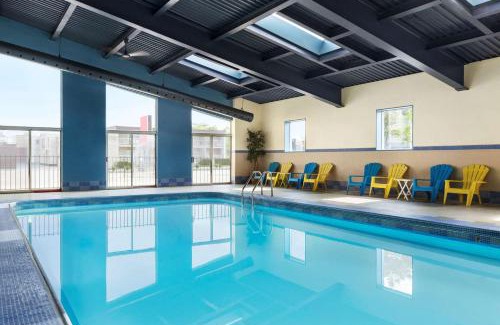 Niagara Falls Hotel | Days Inn by Wyndham Niagara Falls Centre St By the Falls