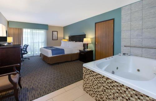 Petoskey Hotel | Days Inn by Wyndham Petoskey
