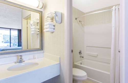 Princeton Hotel | Days Inn by Wyndham Princeton