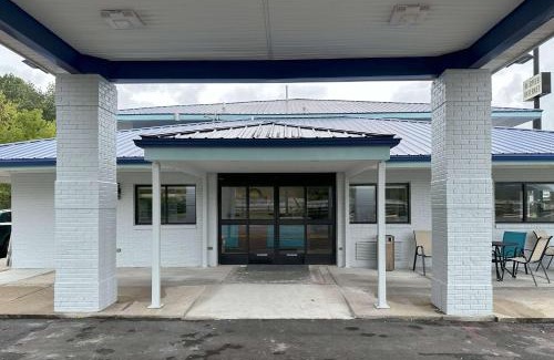 Mount Vernon Hotel | Days Inn by Wyndham Renfro Valley Mount Vernon