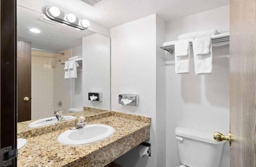 Richfield Hotel | Days Inn by Wyndham Richfield