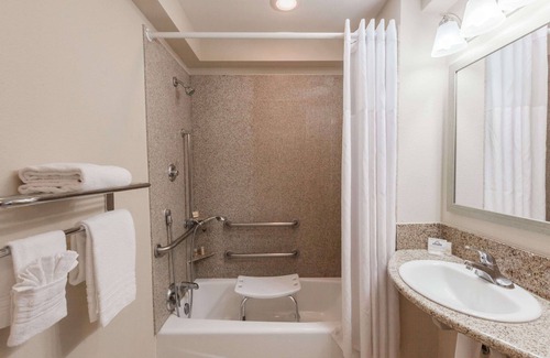 Santa Maria Hotel | Days Inn by Wyndham Santa Maria