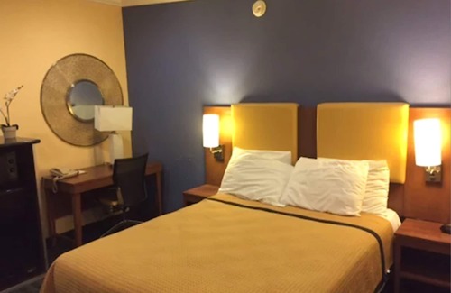 Cow Hollow Hotel | Days Inn by Wyndham San Francisco - Lombard