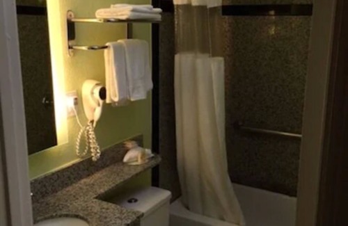 Cow Hollow Hotel | Days Inn by Wyndham San Francisco - Lombard