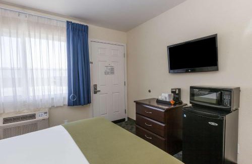 Santa Maria Hotel | Days Inn by Wyndham Santa Maria