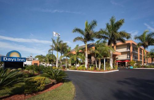 North Trail Hotel | Days Inn by Wyndham Sarasota Bay