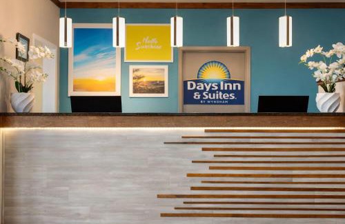 Fredericksburg Hotel | Days Inn by Wyndham Suites Fredericksburg
