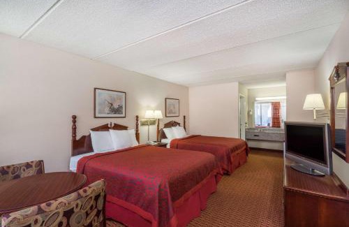 Hurricane Mills Hotel | Days Inn by Wyndham Hurricane Mills