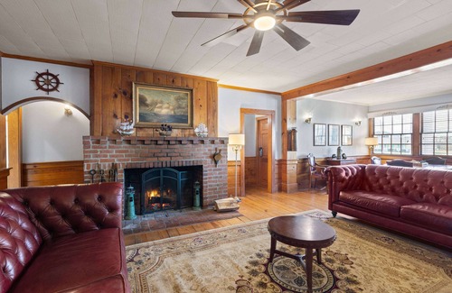 Kill Devil Hills Hotel | Days Inn by Wyndham Kill Devil Hills Oceanfront - Wilbur