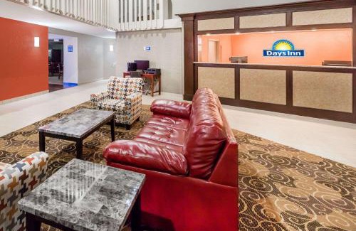 West Des Moines Hotel | Days Inn by Wyndham Clive - West Des Moines