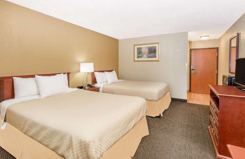 West Des Moines Hotel | Days Inn by Wyndham Clive - West Des Moines