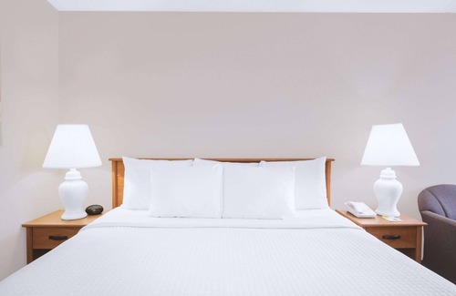 Wytheville Hotel | Days Inn by Wyndham Wytheville