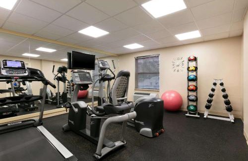 Sherwood Park Hotel | Days Inn & Suites by Wyndham Sherwood Park Edmonton