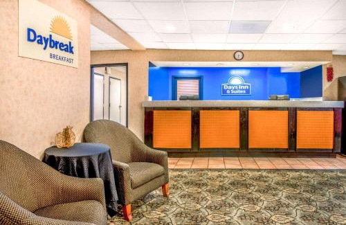 Albuquerque Hotel | Days Inn & Suites by Wyndham Albuquerque North