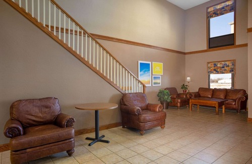Cuba Hotel | Days Inn & Suites by Wyndham Cuba