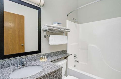 Page Hotel | Days Inn & Suites by Wyndham Page Lake Powell