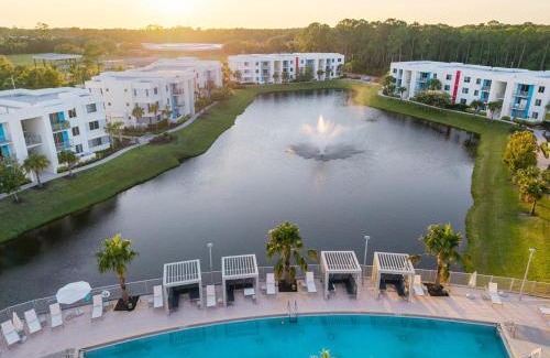 Daytona Beach Apartment | Daytona 3BR Getaway Pool Gym Pet Friendly