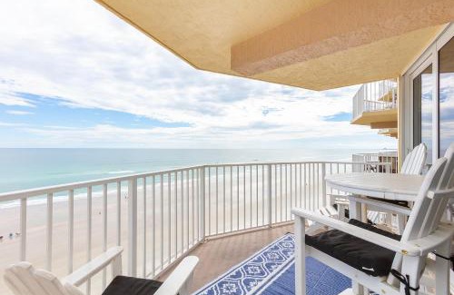 Daytona Beach Shores Apartment | Daytona Beach Shores Ocean Front Balcony 2Beds 2BA King STE and 2Queens - Shores Club 805